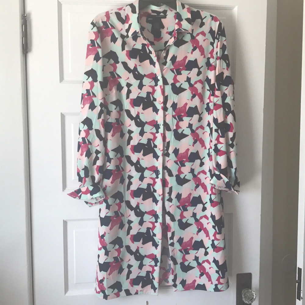 Cute long button up top!